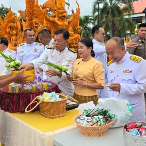 กิจกรรมเฉลิมพระเกียรติพระบาทสมเด็จพระเจ้าอยู่หัว  เนื่องในโอกาสมหามงคลเฉลิมพระชนมพรรษา  6  รอบ  72  พรรษา 